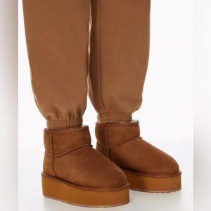 BRAND NEW IN BOX EMU Platform Micro Boots